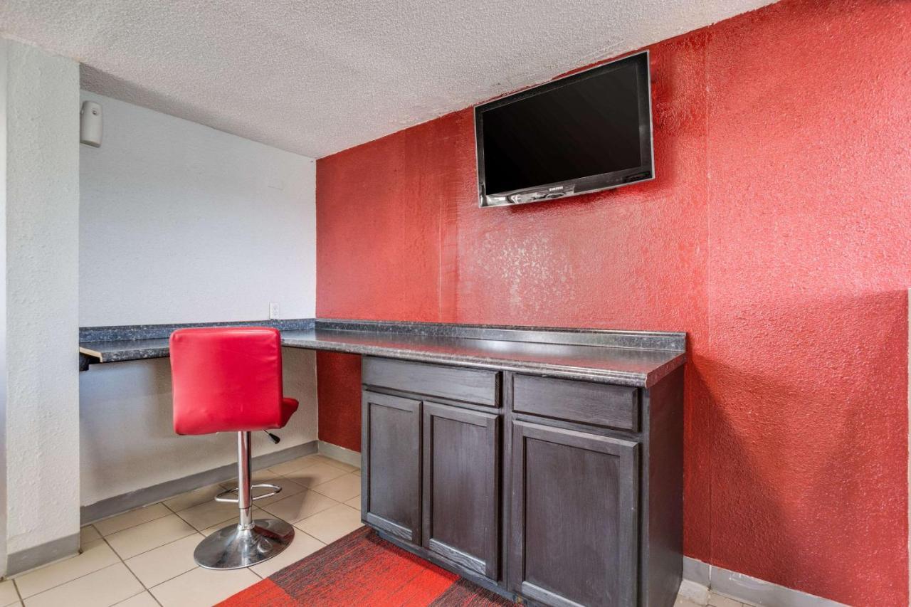 Econo Lodge Inn & Suites Терре-Хот Экстерьер фото