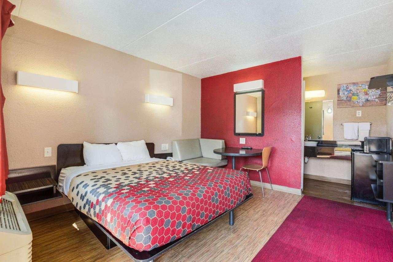 Econo Lodge Inn & Suites Терре-Хот Экстерьер фото
